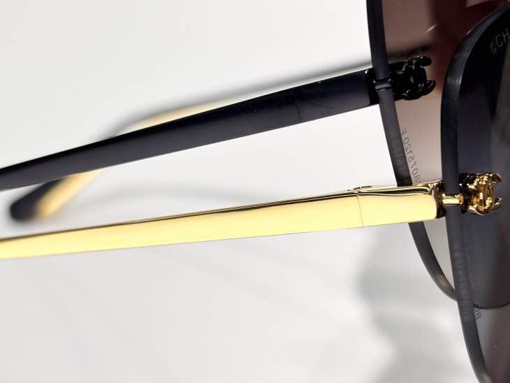 Picture of Chanel Sunglasses _SKUfw77669436fw